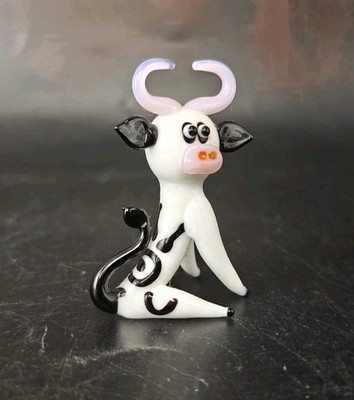 Hand Blown Miniature Art Glass Cow Setting Down 2'' Tall Adorable EUC 