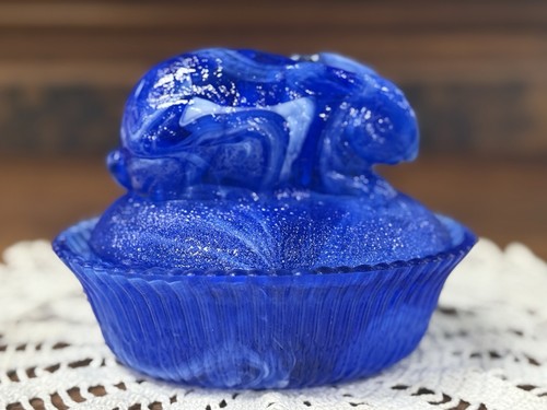 McKee Summit Blue Slag Glass Rabbit Bunny on Nest Covered Bowl Dish ...