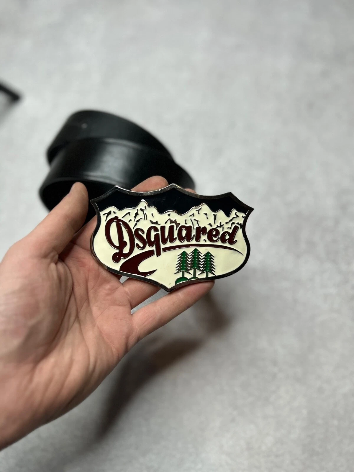 Cintura vintage Dsquared grande logo fibbia pelle nera lusso design Dsquared2