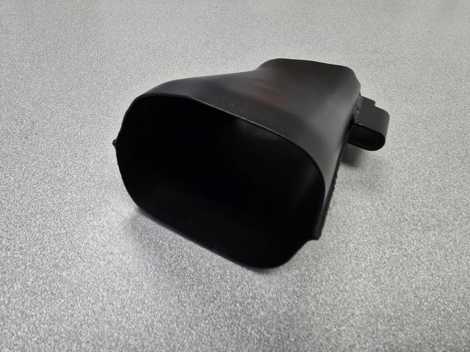 NICE USED ORIGINAL GENUINE PORSCHE 356B 356C 356SC REAR BUMPER EXHAUST FUNNEL 10 - Image 4 of 4