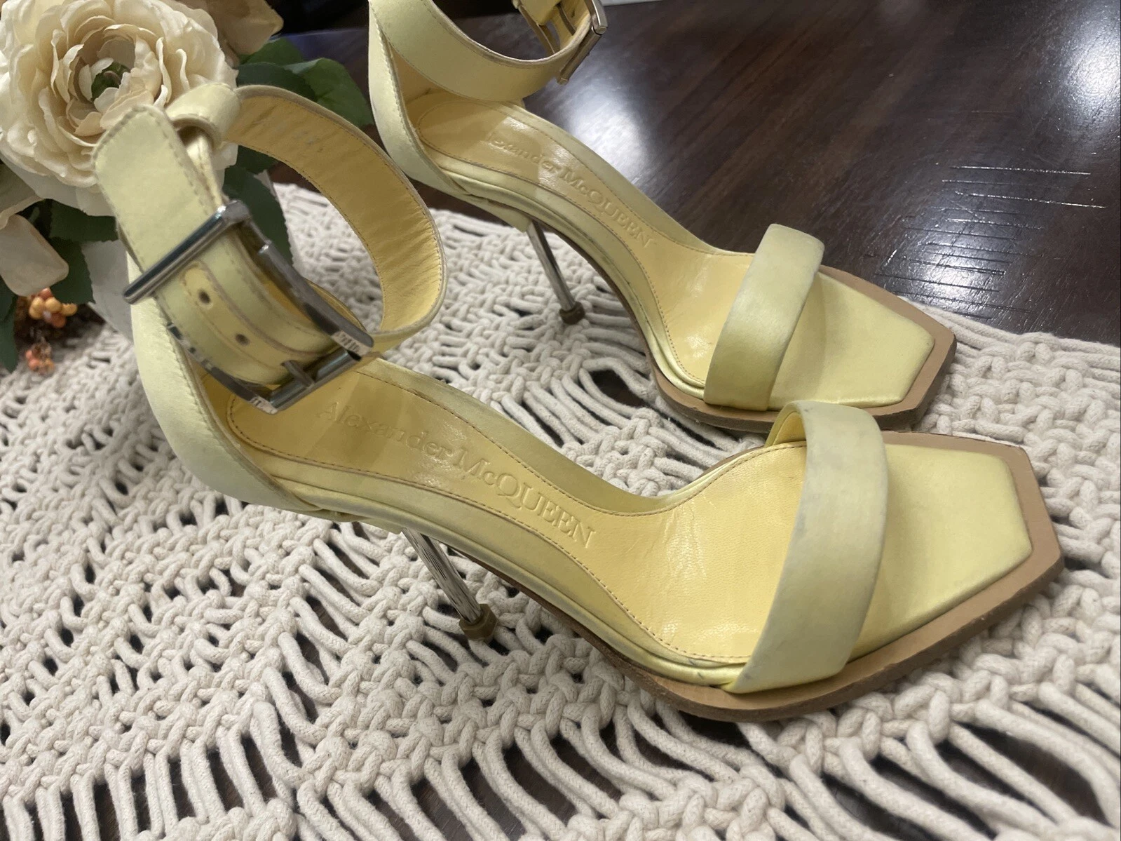 Alexander McQueen cinturino alla caviglia tacco a spillo taglia 35 5 us