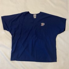 OKC Thunder Scrub Top Nurse Dr Uniform Navy Blue V-Neck NBA Pocket Unisex EUC