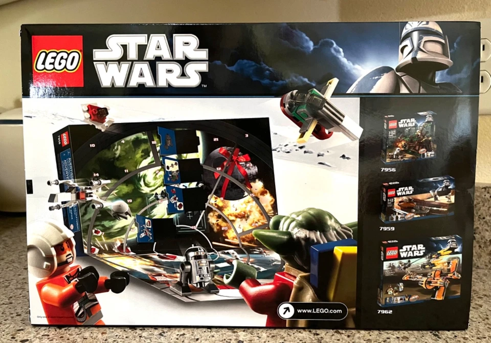 New LEGO 2011 Star Wars ADVENT CALENDAR - Xmas Set 7958 w/Yoda Santa Chewbacca - Image 2 of 4