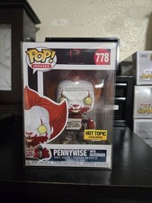 Pennywise With Skateboard  Hot Topic Exclusive 778