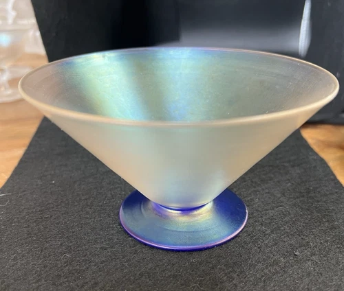 Steuben Verre de Soie Footed Bowl or Dish with Blue Aurene Base 3" x 5"