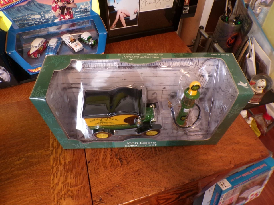 GEARBOX JOHN DEERE COLLECTOR SET [2-PACK] LOWEST ON EBAY B/NEW FREE SHIPPING! - Image 3 of 4