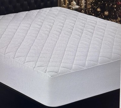 Amazon Basics Down Alternative Mattress Protector with Microfiber Shell, King.