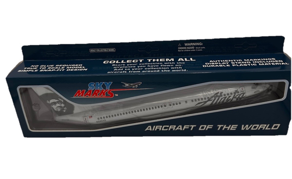 Alaska Airlines Boeing 737-800 N546AS Old Livery 1/130 Skymarks SKR183. NIB USA