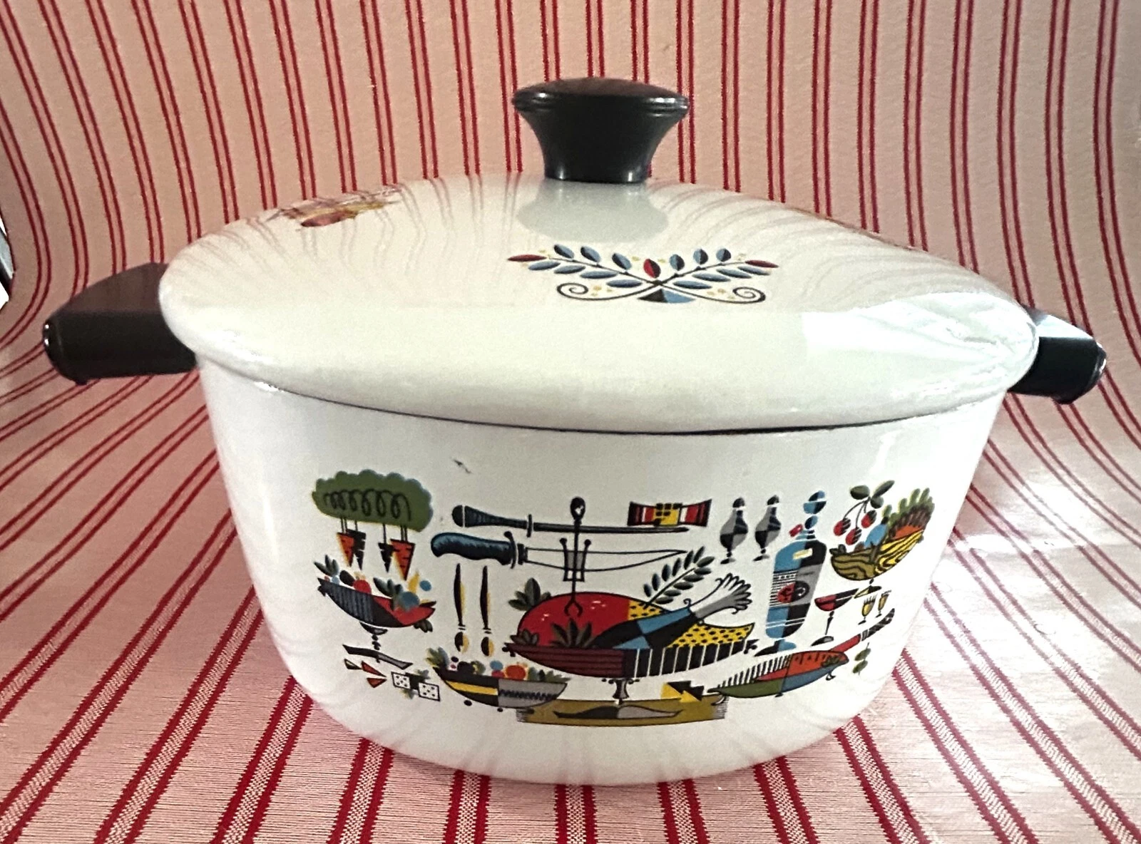 1950s Vintage George Briard Style Berggren Enamel Ware Dutch Oven