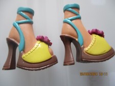 POUPEE MY SCENE : PAIRES DE CHAUSSURES  (10)