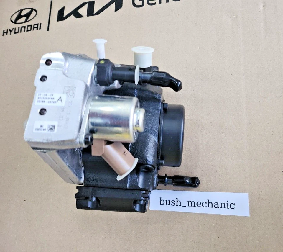 Conjunto de bomba de alta presión original OEM Hyundai Kia Starex Bongo H1 331004A700 Foto 2 de 3