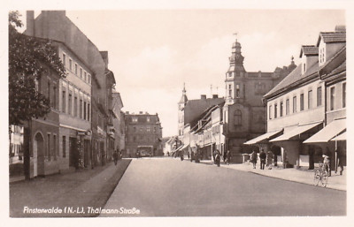 Ansichtskarte Finsterwalde Thälmann Straße Geschäfte Ladenstraße Postkarte AK