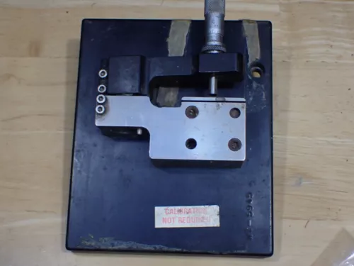 Vintage Mitutoyo Machinists Caliper on WT-5945 base used