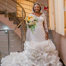 Plus Size Lace Mermaid Wedding Dresses Ruffles Pearls Appliques Bridal Gowns New