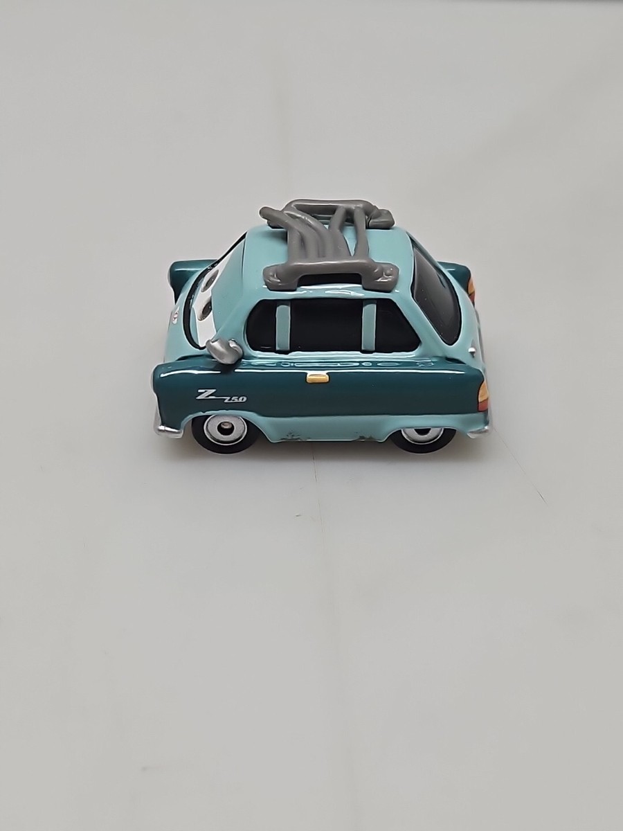 PIXAR Cars フィギュア 2体セット Amazon | PROFESSOR Z/ACER WITH HELMET【CARS 2】2台セット