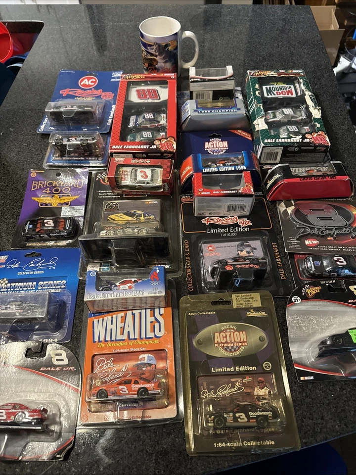 NUEVO Dale Earrnheardt Jr. Winner's Circle #34711 NASCAR Lote de 21 Variedad Foto 2 de 4