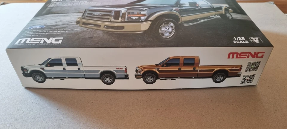 Meng Scala 1/35 Ford F-350 Super Duty Crew Cab - Immagine 2 di 3