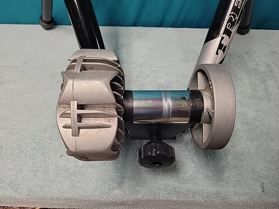 Trek CycleOps Fluid 2 Bike Trainer.  Bearings Wheel Roll Smoothly.  Very Clean. - Image 4 of 4