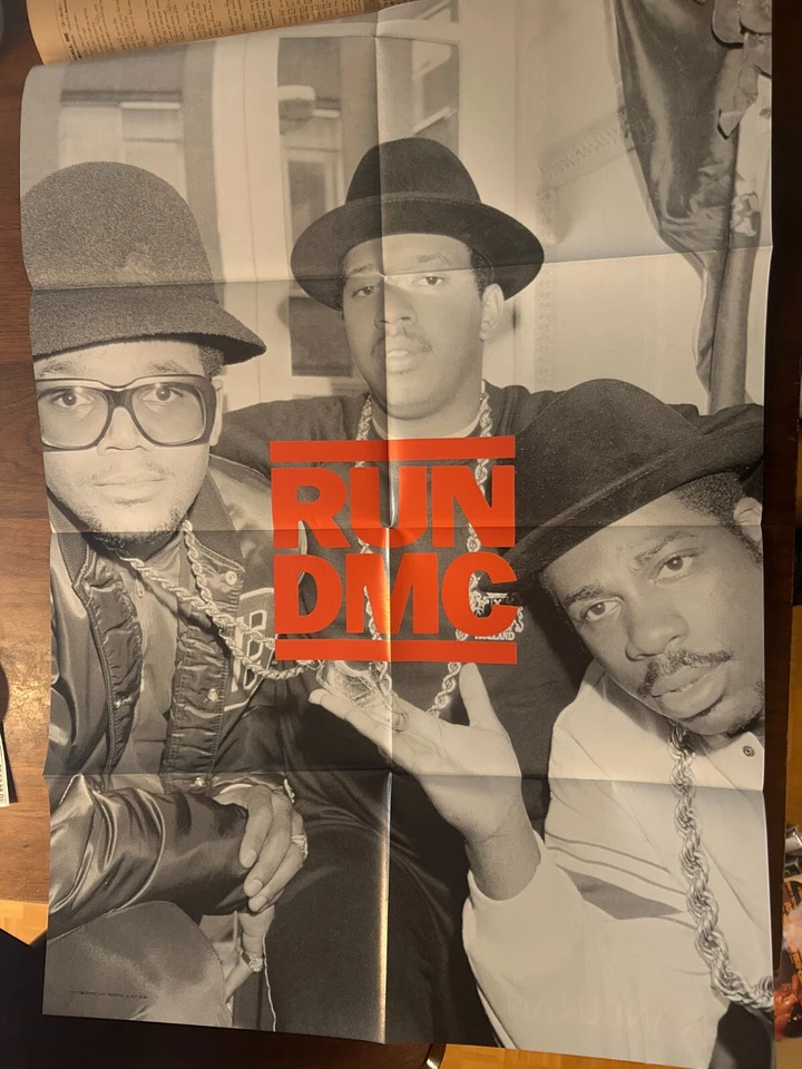 POP GEAR March 1987 Genesis Japanese Music Magazine (Poster included) - Image 2 of 4