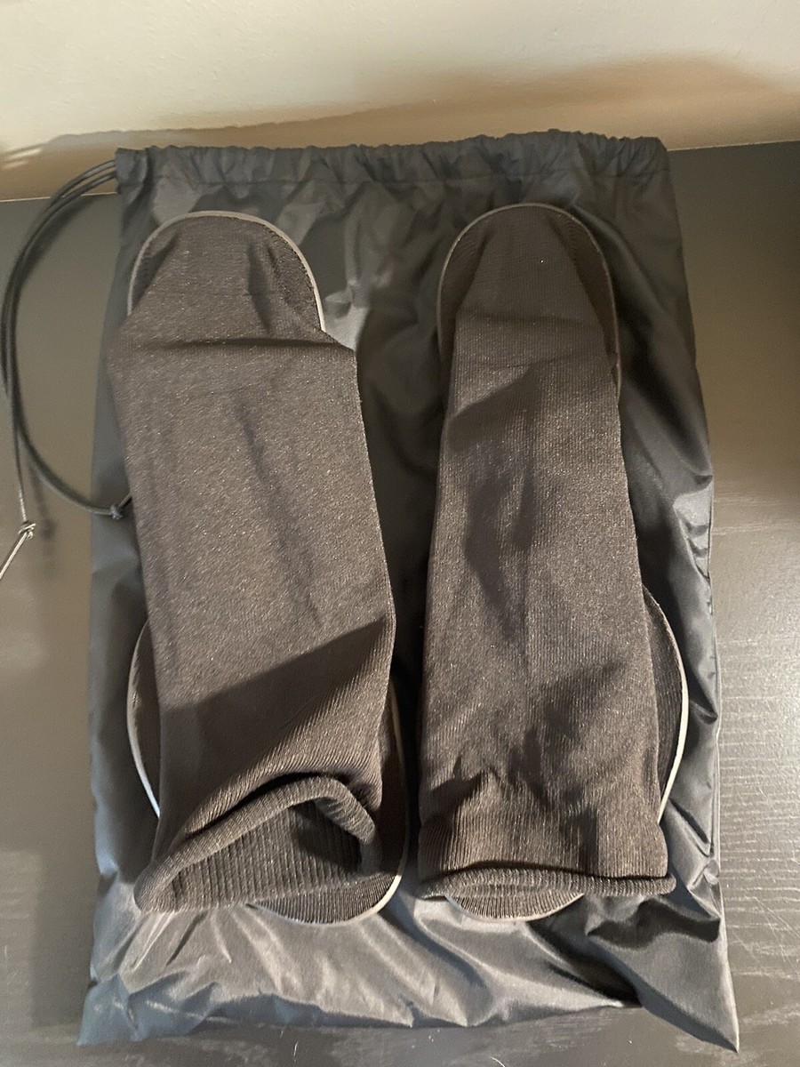 Yeezy Pods Size 3 In Hand Never Used Brand New! Hot Invest