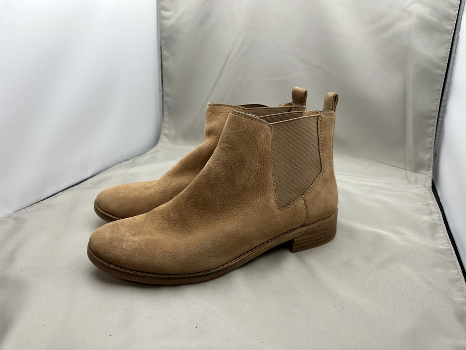 Lucky Brand Women's Taupe Closed Toe Short Heel Slip On Leather Booty Size 9 - Image 2 of 4