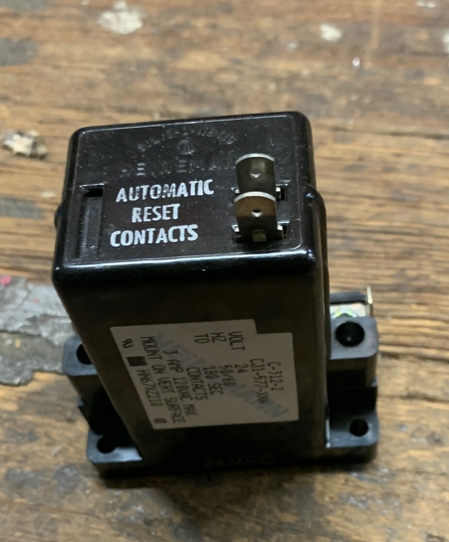 HEINEMANN ELECTRIC CO C3122 TIME DELAY RELAY HN 67XZ 210 NEW IN BOX