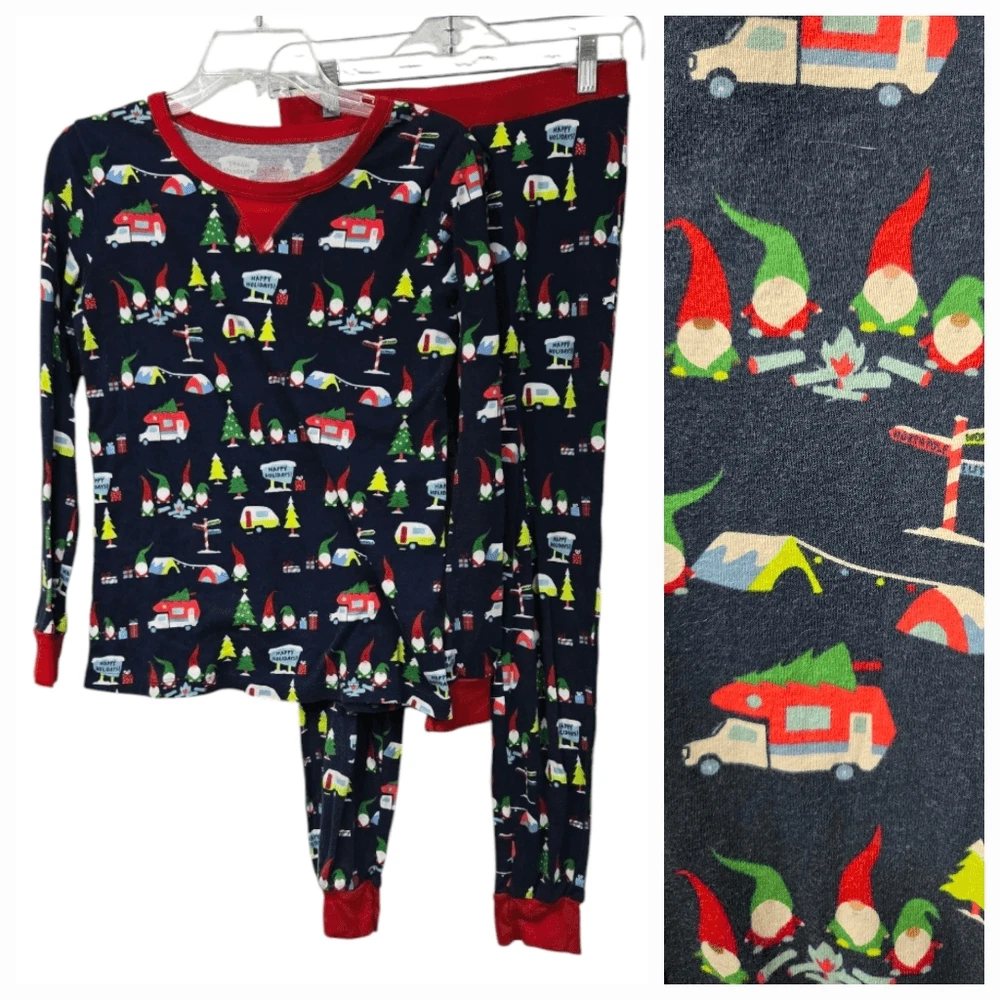 Camping Gnomes Holiday Matching Pajamas Blue Christmas RV Winter Theme 2pc Set
Opens in a new window