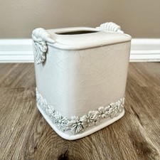 Croscill Aspen Ridge Ceramic White Green Tissue Box Cover Crackle Leaves 3D