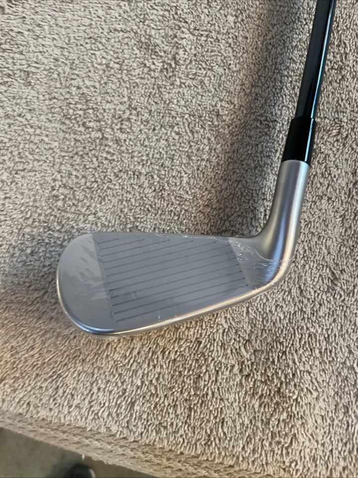 New TaylorMade Right Hand P-DHY Utility 4 Iron 22* Graphite Regular, Ships Today - Image 3 of 4