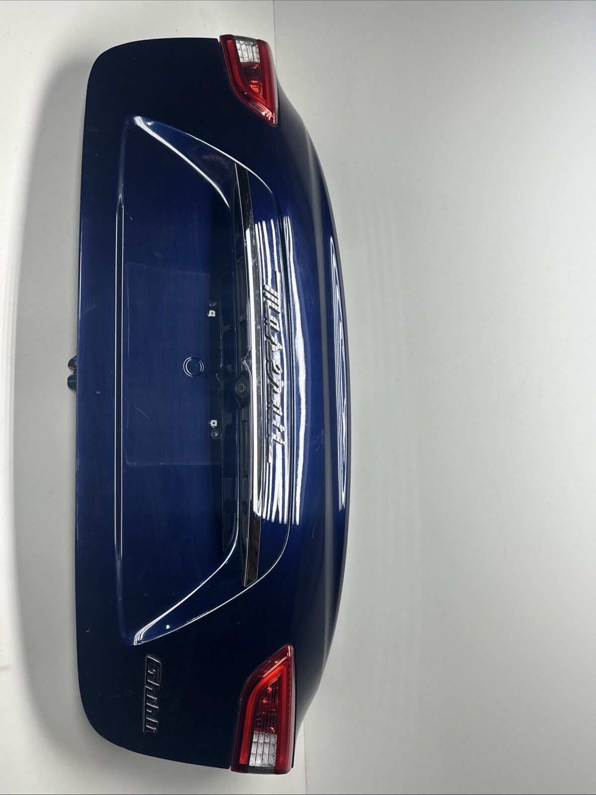 2014-2019 MASERATI REAR TRUNK DECKLID ASSEMBLY W/ CAMERA OEM