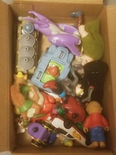 Loose Box Of Fast Meal Toys Lot 505 