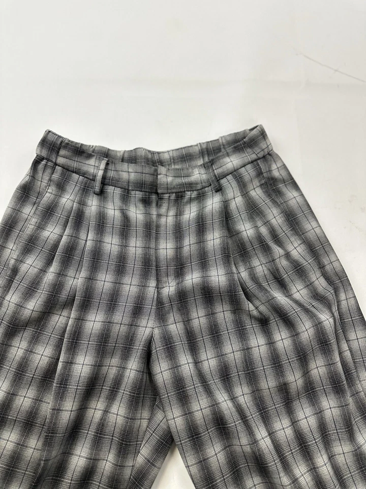 Pantalones para mujer Urban Outfitters M gris a cuadros plisados Foto 3 de 4