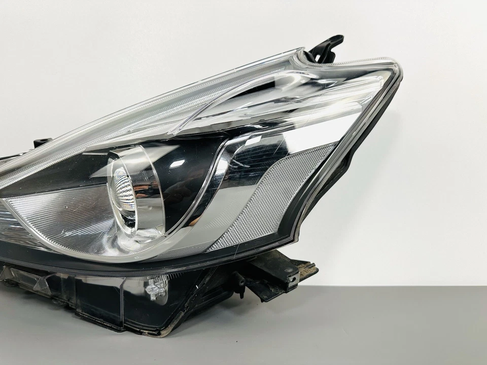 Toyota Prius V 2015 2016 2017 2018 faros plateados LED LH conductor izquierdo OEM Foto 2 de 4