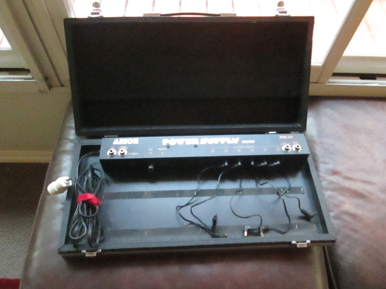 VINTAGE " ARION " POWERED GUITAR PEDAL BOARD eBay