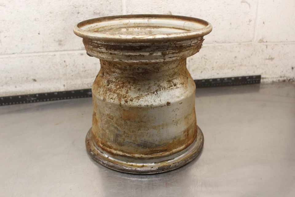 Llanta trasera Yamaha Moto 4 YFM250 1991 I6 Foto 2 de 4