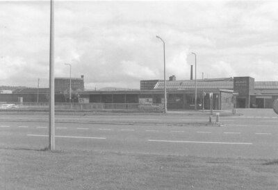 Photo 6x4 Oldham Mumps station The town's by-pass is in the foregrou c1977