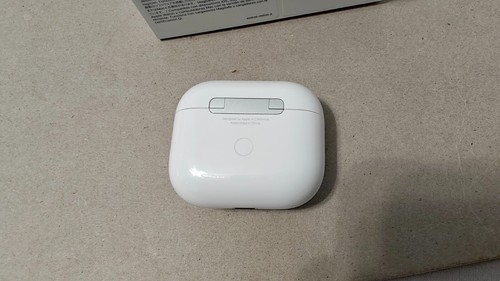 Apple AirPods 3 (Third Generation) Wireless Earbuds – Great Condition - Zdjęcie 5 z 5
