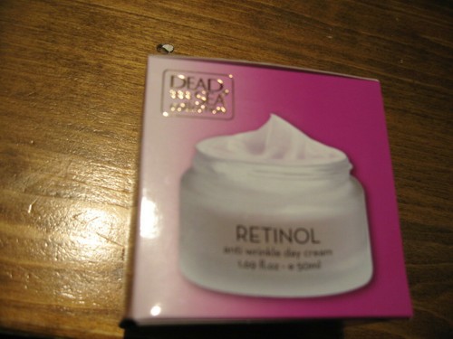 Dead Sea COLLECTION Retinol Anti Wrinkle Day Cream 1.69 oz - Picture 3 of 3