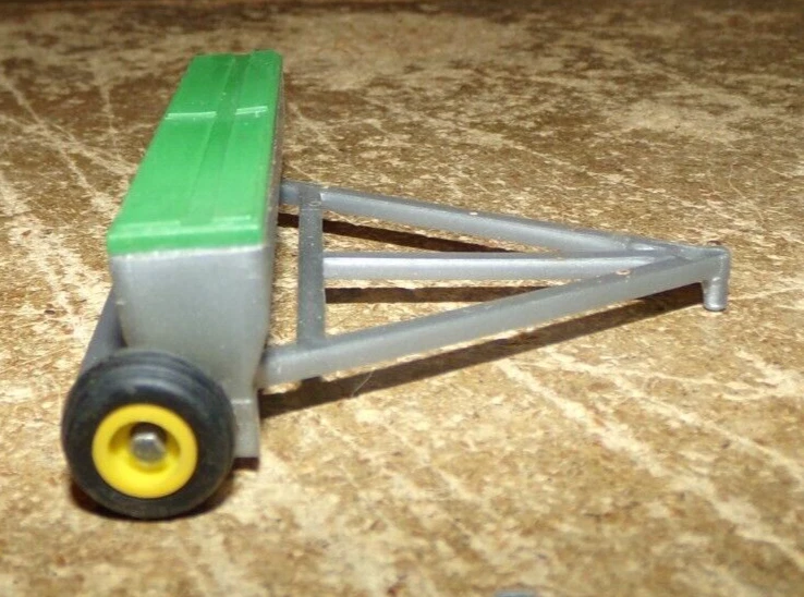 1/64 john deere custom built grain drill in nice shape used - Image 3 of 4