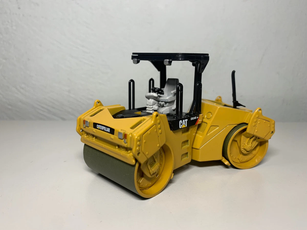 RARE CAT 1 50 CAT CB534D XW VIBRATING ASPHALT COMPACTOR CAT 55132