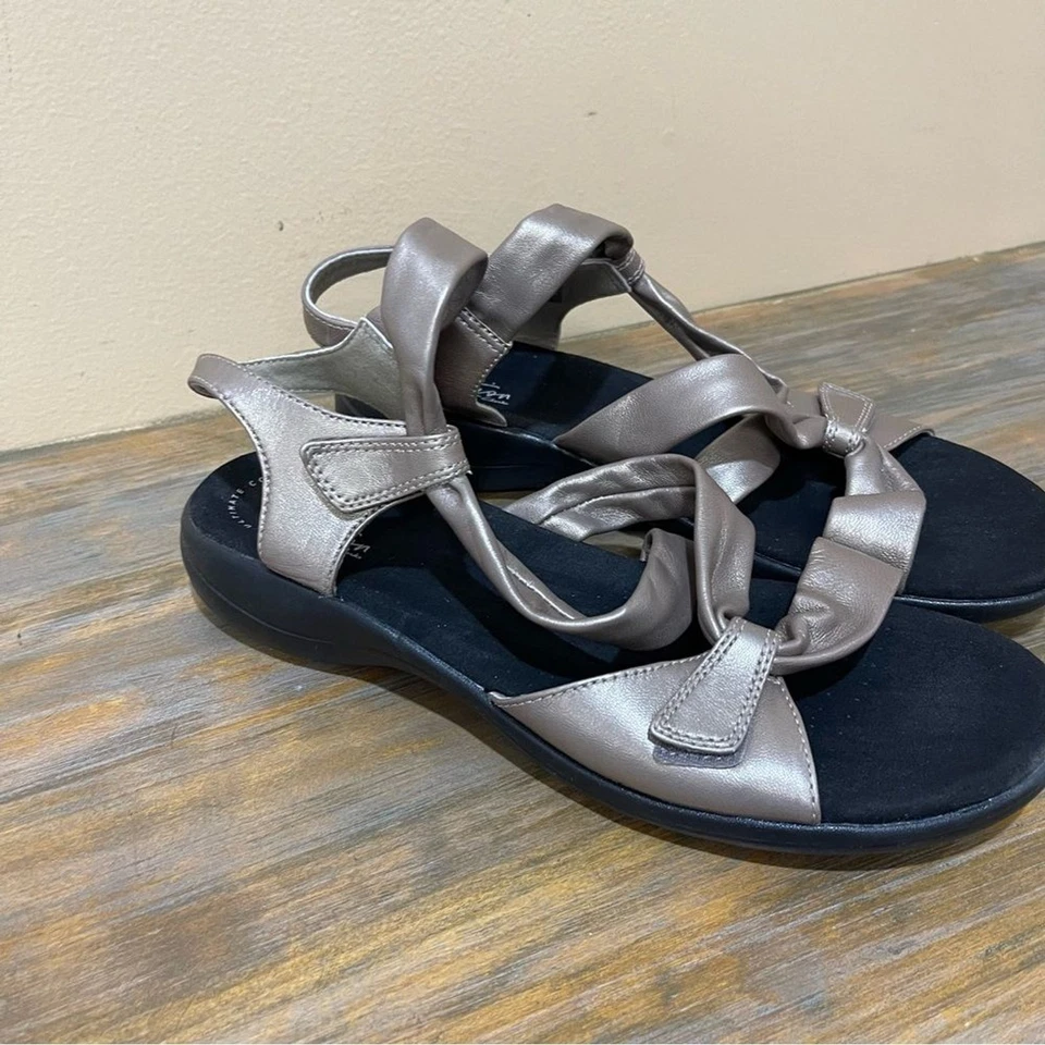 Clarks Collection Saylie Moon Strappy Sandals Bronze Comfort Womens 11W - Image 2 of 4