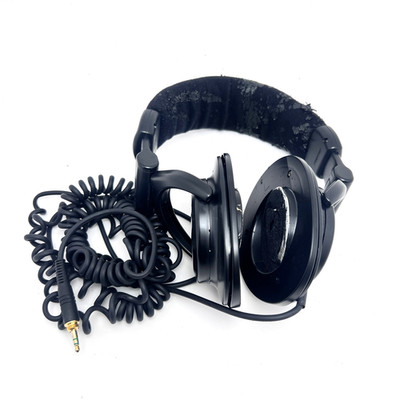 Sony MDR-V600 Studio Monitor Headphones NEEDS PADS