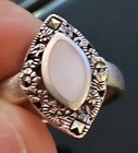 925 NF Stamped: Vintage; Mother Of Pearl Marcasite Sterling Silver sz 8.25 Ring — photo 5