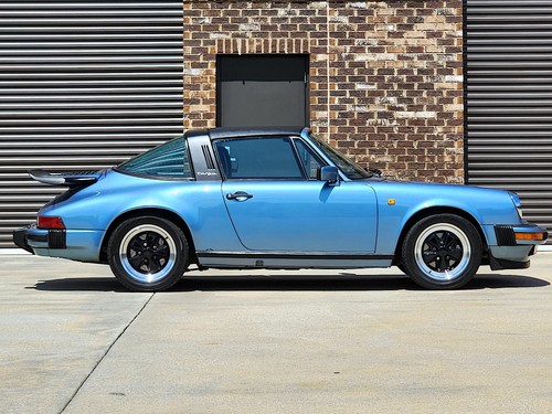 1985 PORSCHE 911 Carrera Targa