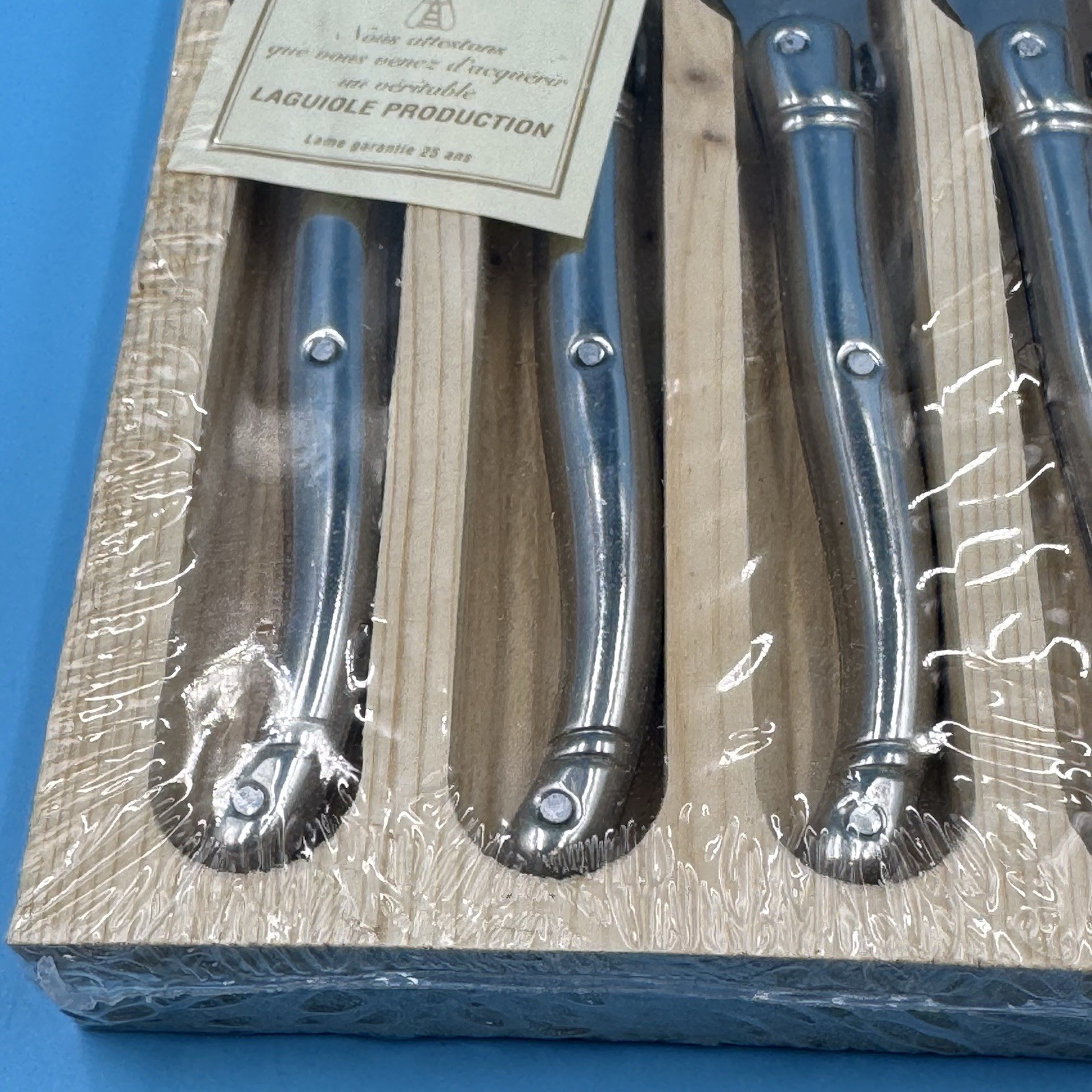 Set of 4 Red LAGUIOLE French Butter Cheese Pate Knives Spreaders in Wood Box New