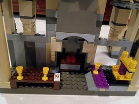 Lego Harry Potter 4709 Hogwarts Castle w/ Minifigs & Instructions No Box