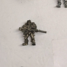 1x SPACE MARINE SCOUT WITH SNIPER SPACE MARINES WARHAMMER 40K METAL x1