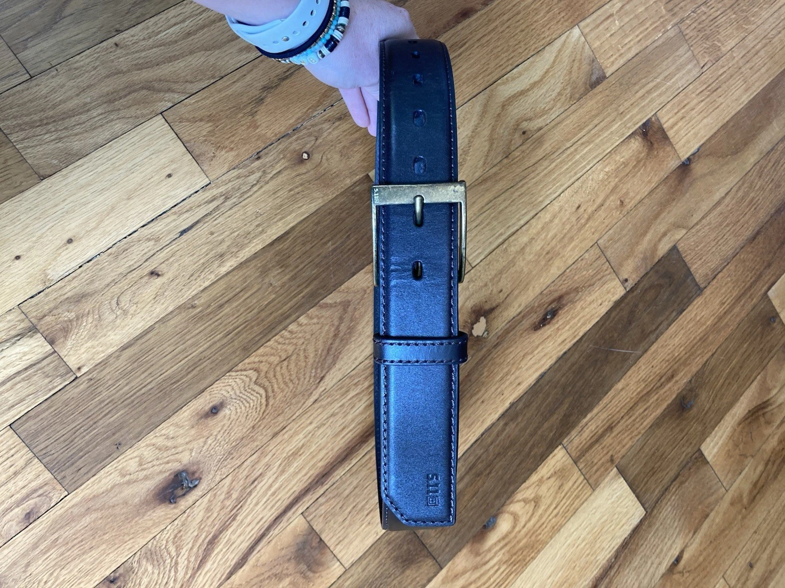 511 Mens Tactical Black & Brass Smooth Leather Belt Small 28 30 Model 59501