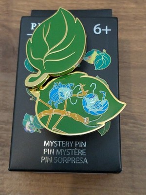   2026 Disney Loungefly PIXAR A Bugs Life TUK & ROLL Bugs Leaf Hinged Blind Pin