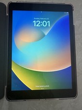 APPLE IPAD 5TH GEN  MP1M2LL/A  9.7"  32GB  UNLOCKED  SILVER/WI-FI /BUNDLE